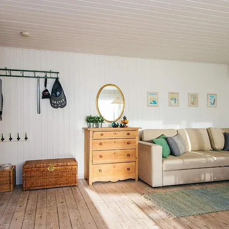 4 Person Holiday Home In Knebel 別荘