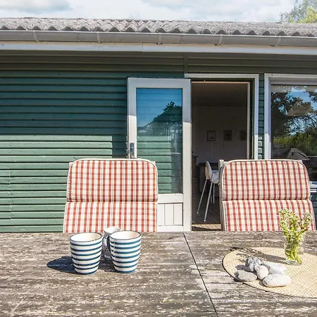 4 Person Holiday Home In Knebel 別荘